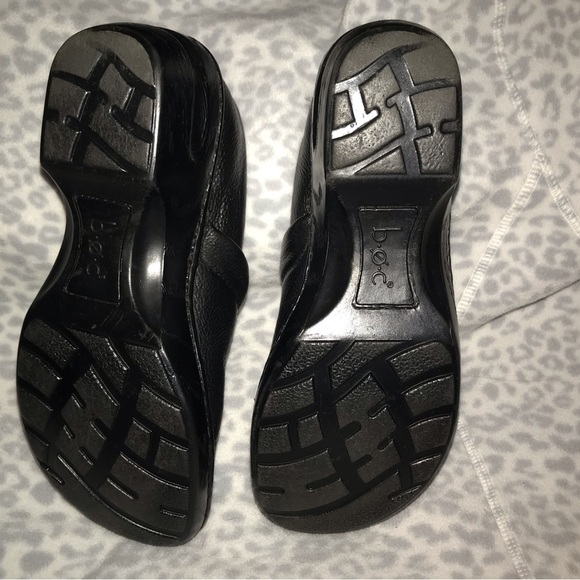 BORN b.o.c. Mules or clogs Excellent used condition BLACK - Picture 4 of 7